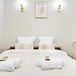 Charming Studio With A-C